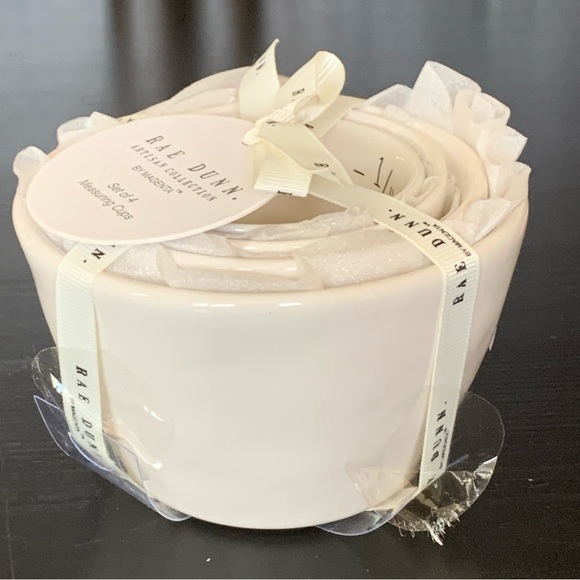 Rae Dunn Icon Measuring Cups Set - Picture 6 of 11